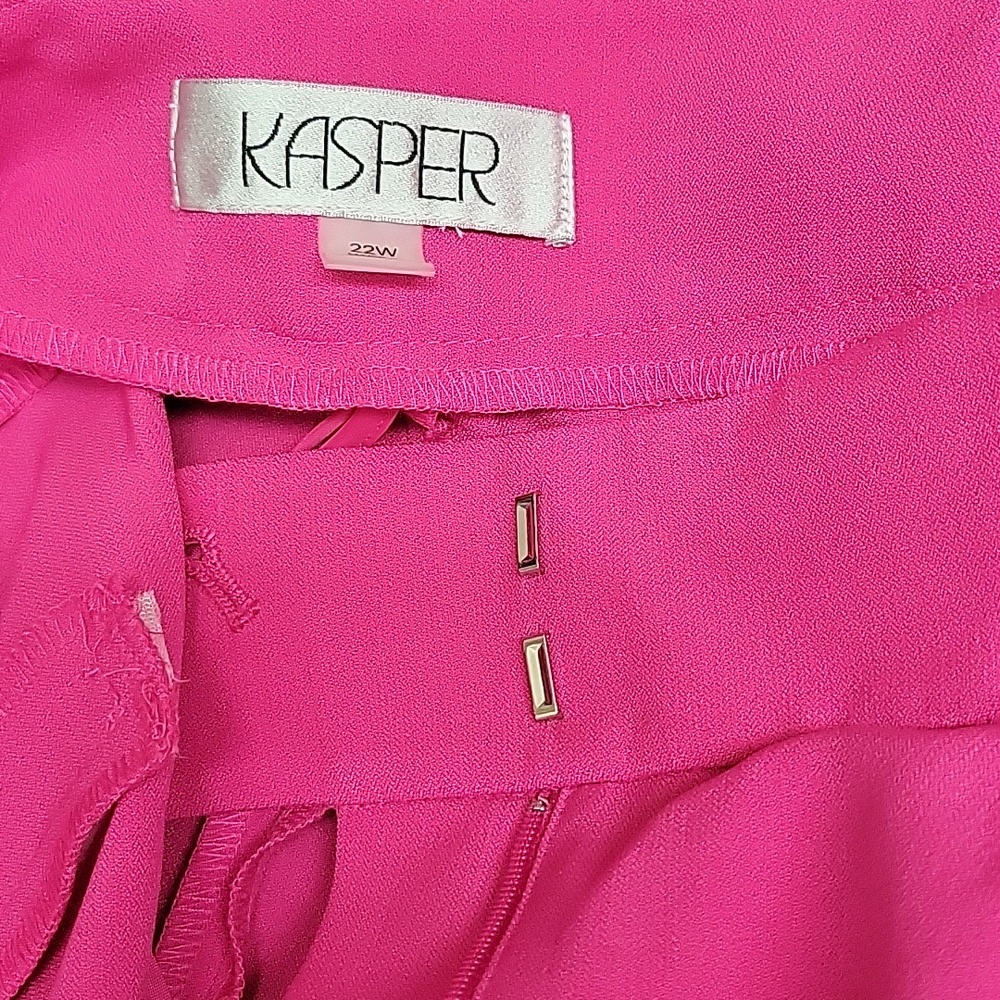 Kasper Cropped Straight-Leg Pants in Pink Perfection Plus Size 22W - Picture 3 of 5